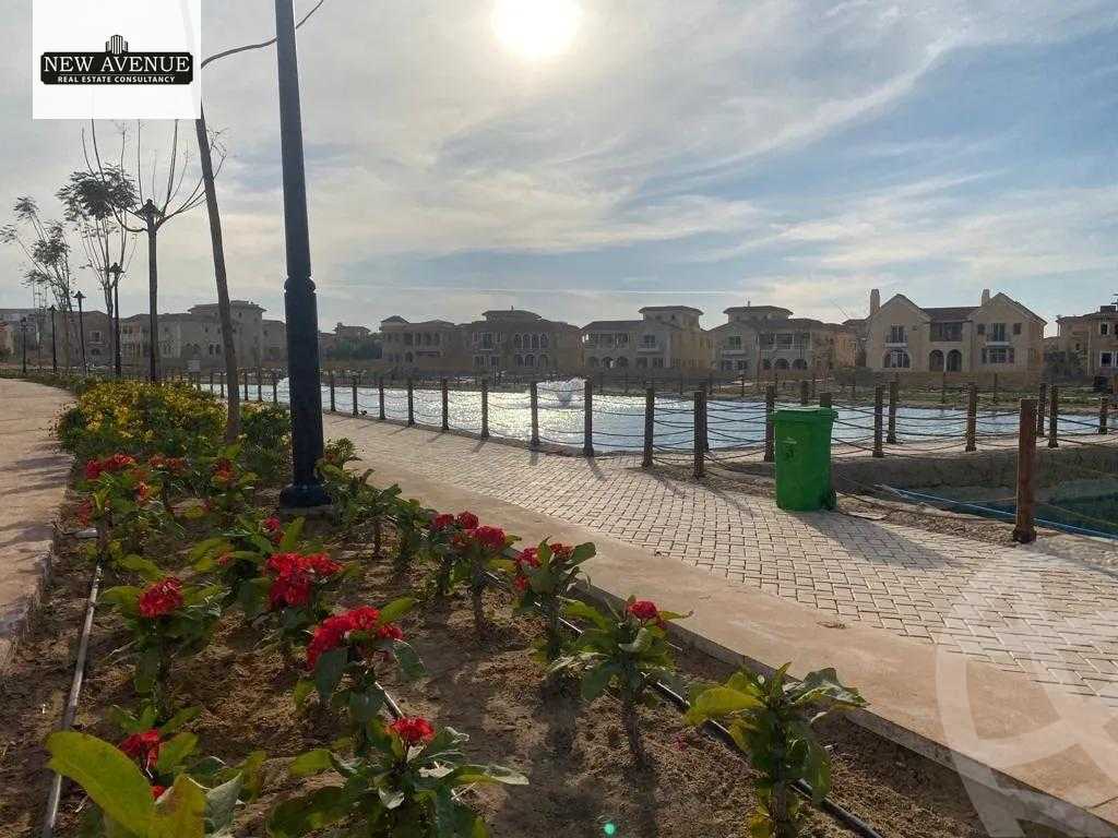 https://aqarmap.com.eg/ar/listing/6534625-for-sale-cairo-new-cairo-compounds-hyde-park-centre-ville-hyde-park