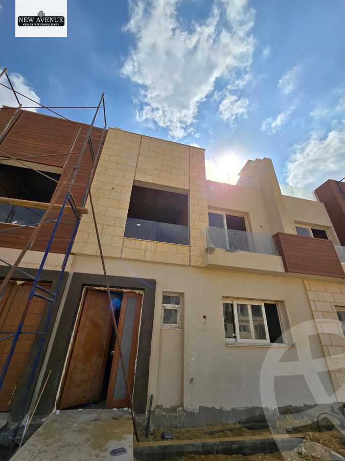 https://aqarmap.com.eg/ar/listing/6539509-for-sale-cairo-new-cairo-compounds-azzar