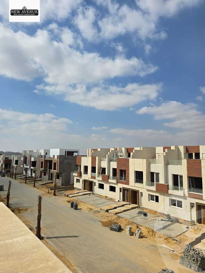 https://aqarmap.com.eg/ar/listing/6539509-for-sale-cairo-new-cairo-compounds-azzar