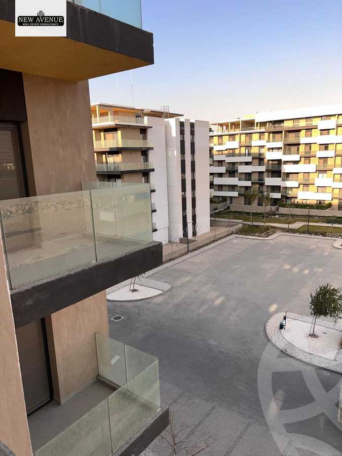 https://aqarmap.com.eg/en/listing/6543980-for-sale-cairo-el-shorouk-compounds-al-burouj-compound-imkan
