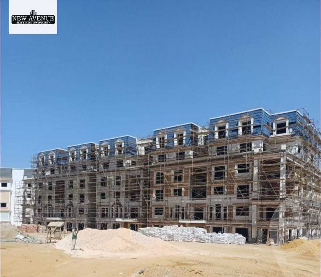 https://aqarmap.com.eg/ar/listing/6555003-for-sale-cairo-new-cairo-compounds-mountain-view1-1-compound