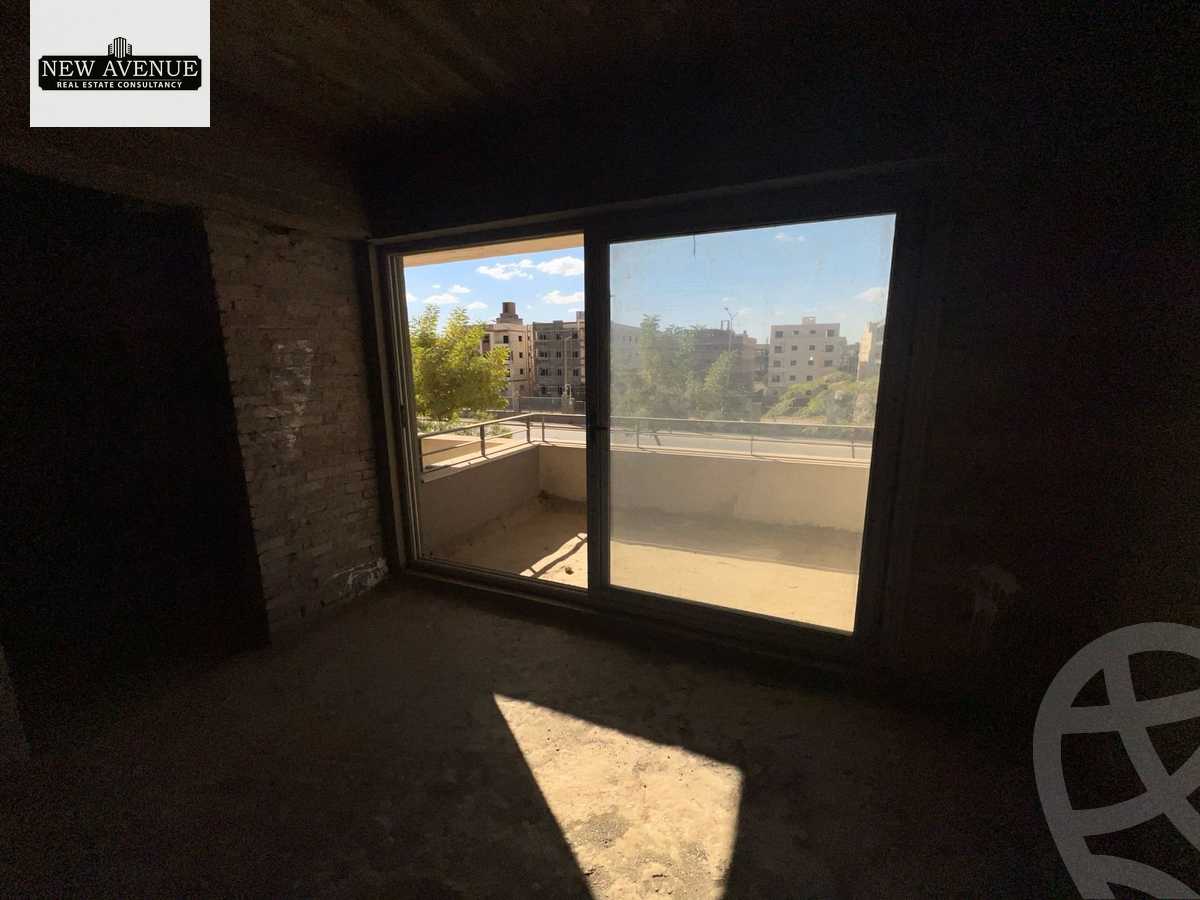 https://aqarmap.com.eg/en/listing/6559725-for-sale-cairo-new-cairo-compounds-blm-hylz-nyw-kyrw