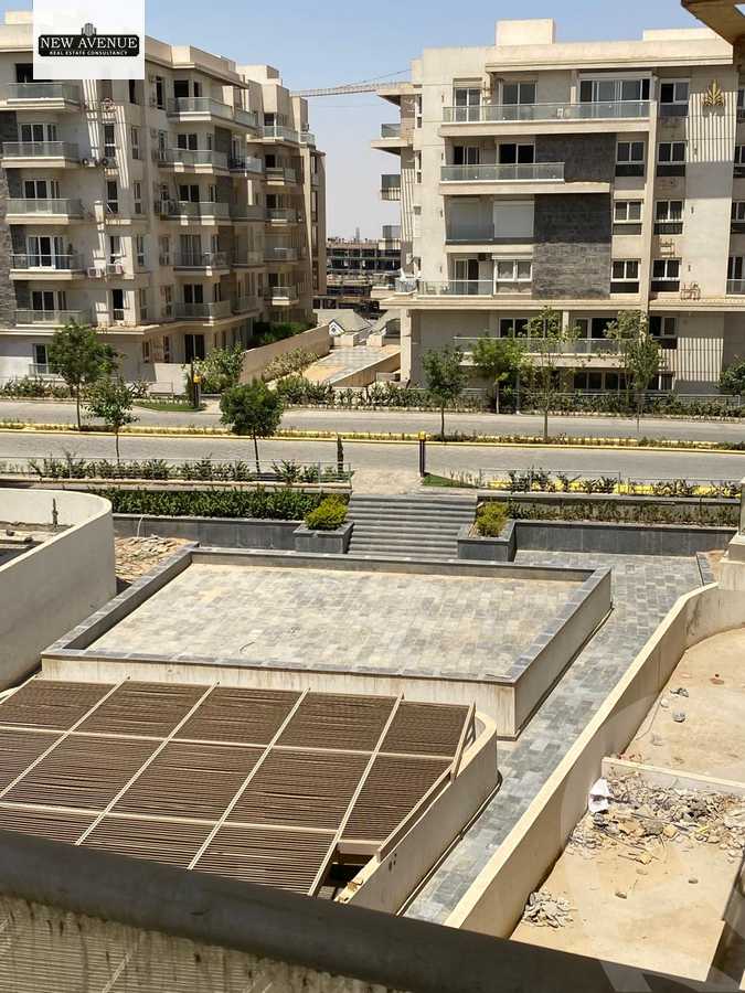 https://aqarmap.com.eg/ar/listing/6559819-for-sale-cairo-new-cairo-compounds-mwntn-fyw-y-syty-club-park-mountain-view-icity