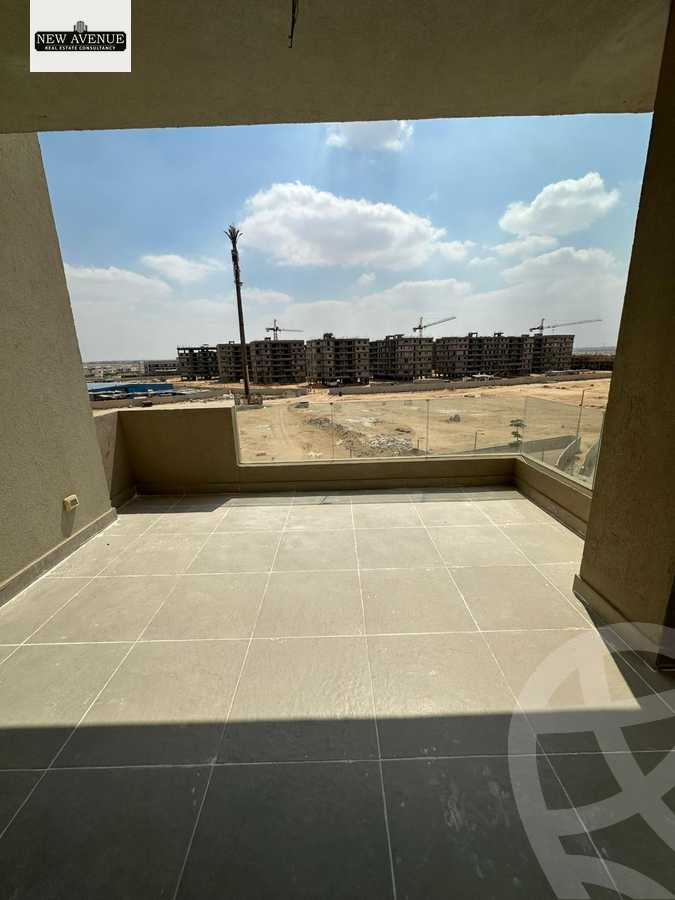 https://aqarmap.com.eg/ar/listing/6584533-for-sale-cairo-el-shorouk-compounds-al-burouj-compound-imkan