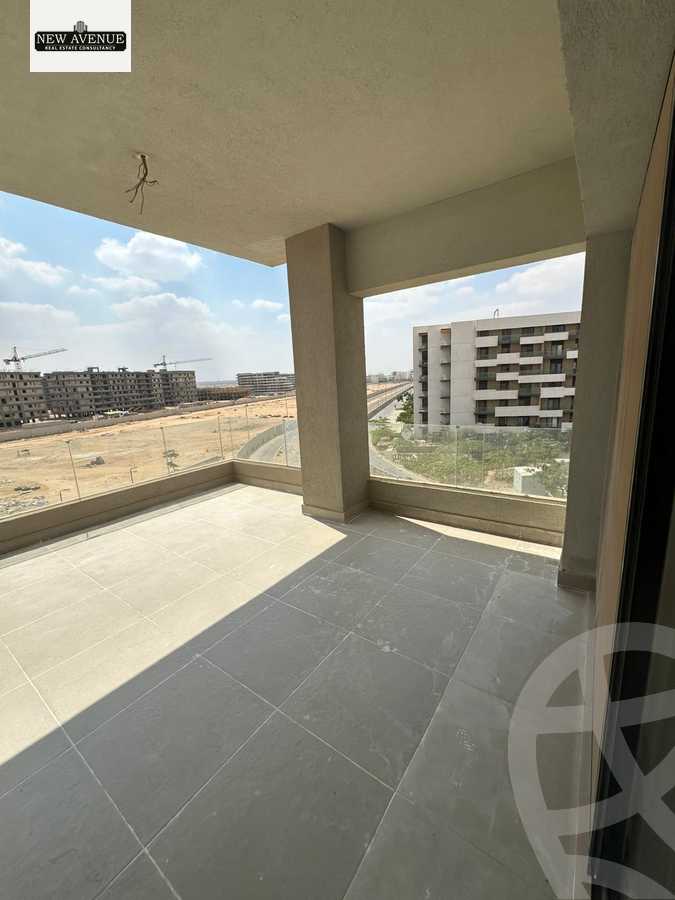 https://aqarmap.com.eg/ar/listing/6584533-for-sale-cairo-el-shorouk-compounds-al-burouj-compound-imkan