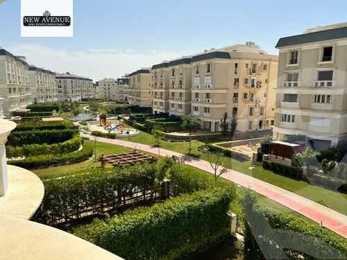 https://aqarmap.com.eg/ar/listing/6595484-for-sale-cairo-new-cairo-compounds-mountain-view-hyde-park