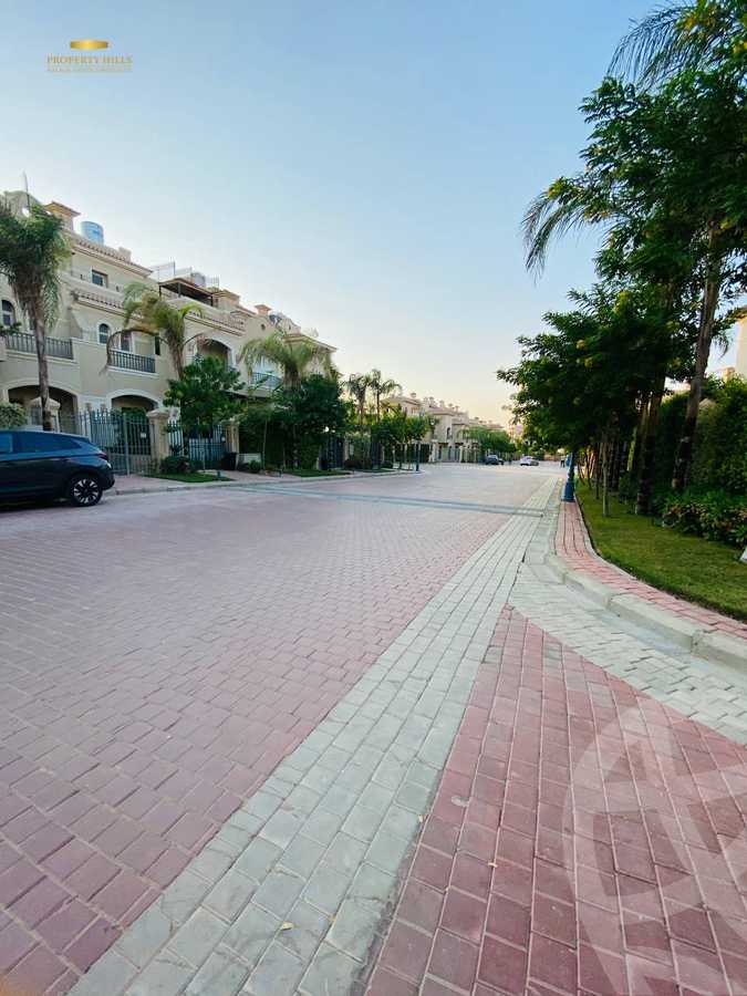 https://aqarmap.com.eg/en/listing/4709832-for-sale-cairo-new-cairo-compounds-el-patio-town-compound-la-vista