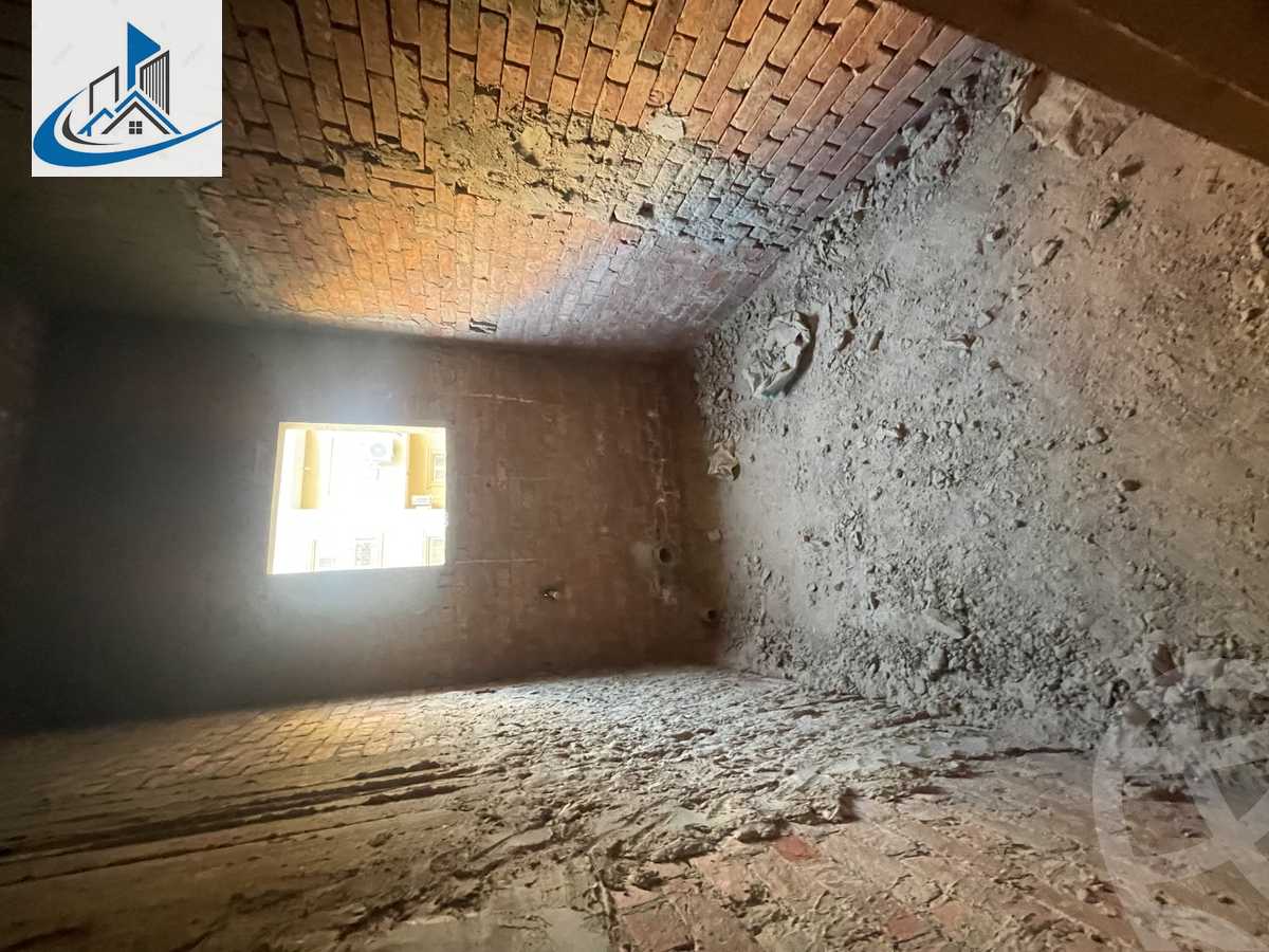 https://aqarmap.com.eg/en/listing/5407503-for-sale-cairo-6th-of-october-garb-someed-neighborhood-10th-street-102