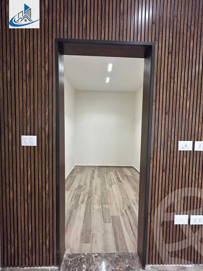 https://aqarmap.com.eg/en/listing/6062748-for-sale-cairo-6th-of-october-featured-neighborhood-sixth-touristic-village-al-wageh-street
