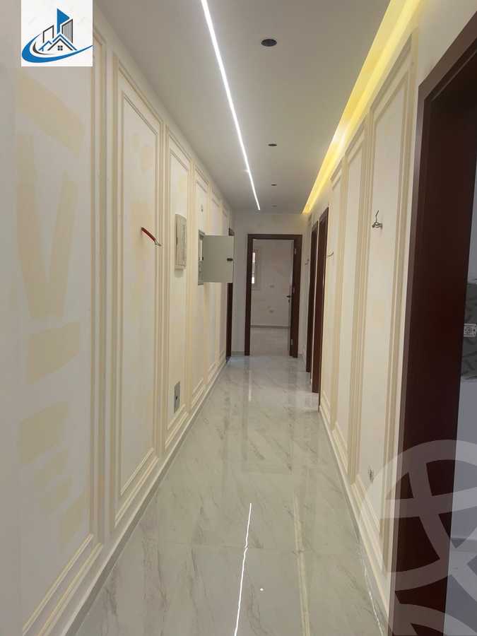 https://aqarmap.com.eg/ar/listing/6118605-for-sale-cairo-6th-of-october-featured-neighborhood-first-touristic-village-el-shaheed-mohammed-abdul-latif-alshimi-st