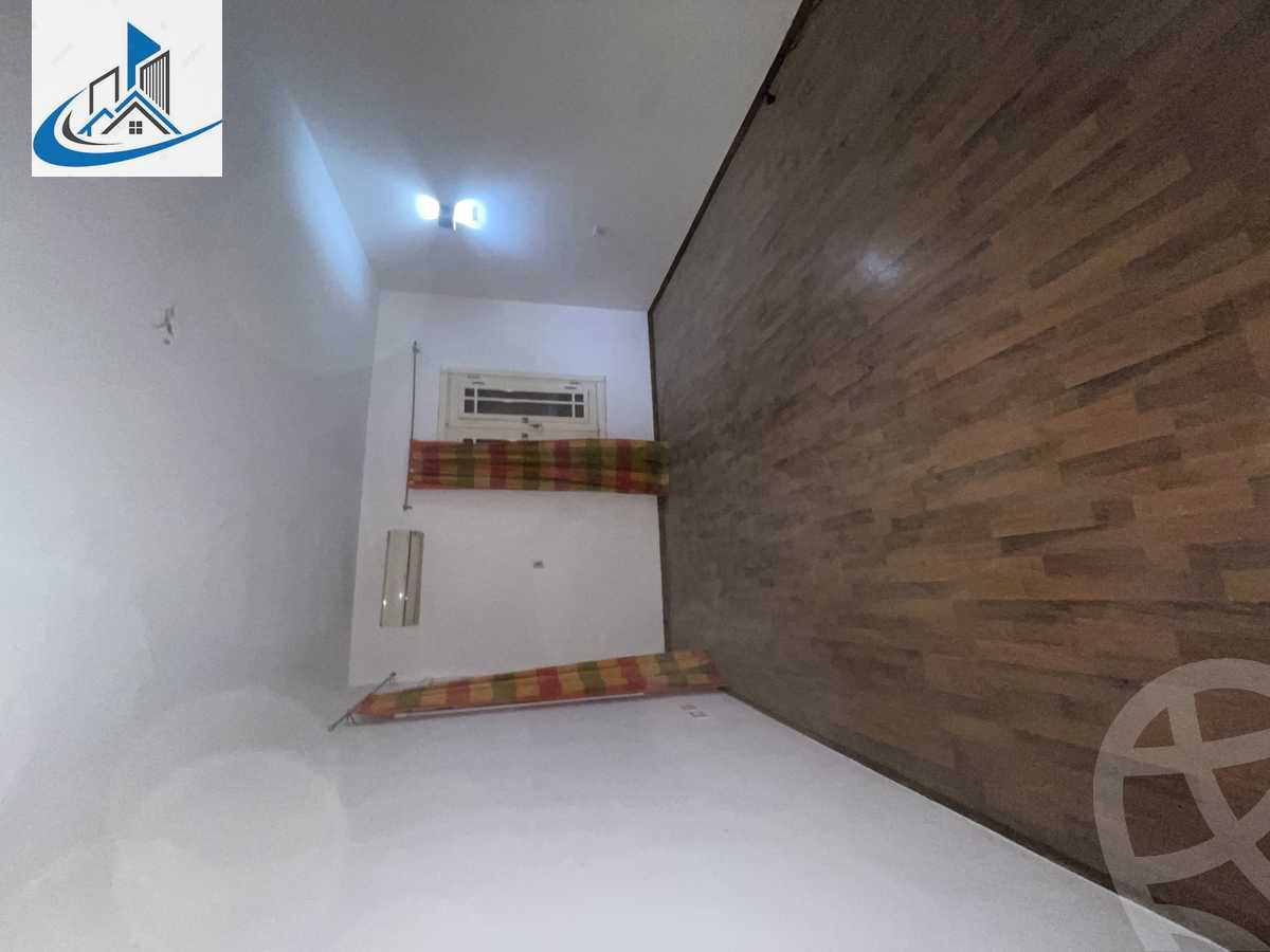 https://aqarmap.com.eg/en/listing/6143936-for-sale-cairo-6th-of-october-featured-neighborhood-el-motamayez-neighborhood-abd-el-moneim-riad-st
