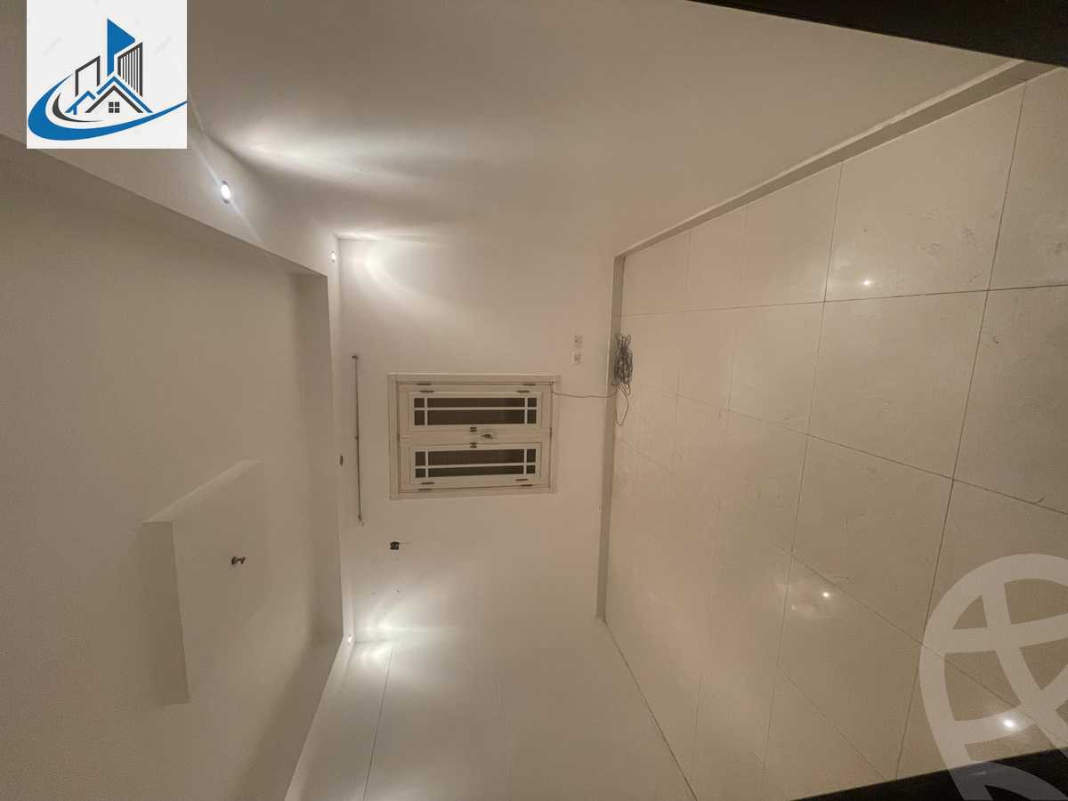 https://aqarmap.com.eg/en/listing/6143936-for-sale-cairo-6th-of-october-featured-neighborhood-el-motamayez-neighborhood-abd-el-moneim-riad-st