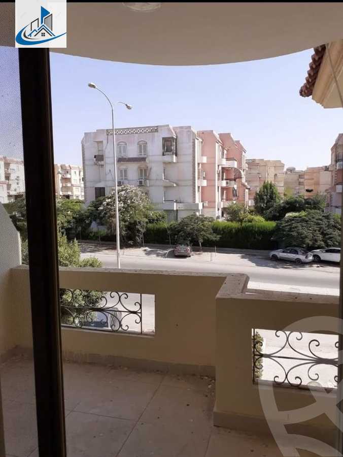 https://aqarmap.com.eg/ar/listing/6144146-for-sale-cairo-6th-of-october-featured-neighborhood-first-touristic-village-el-shaheed-mohammed-abdul-latif-alshimi-st