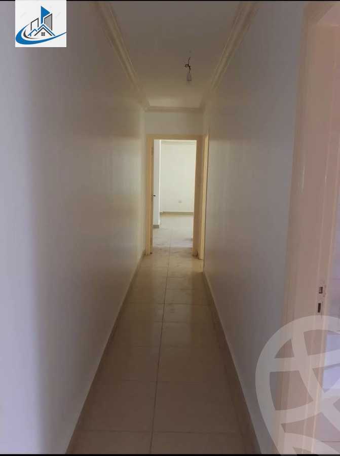 https://aqarmap.com.eg/ar/listing/6144146-for-sale-cairo-6th-of-october-featured-neighborhood-first-touristic-village-el-shaheed-mohammed-abdul-latif-alshimi-st