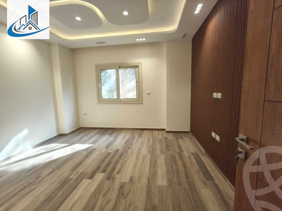 https://aqarmap.com.eg/en/listing/6149106-for-sale-cairo-6th-of-october-featured-neighborhood-sixth-touristic-village-mohamed-el-tabeay-st