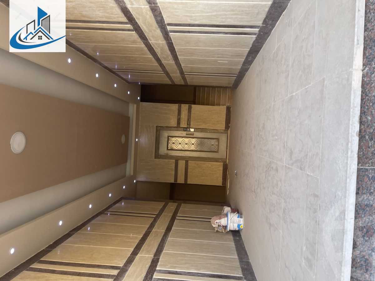https://aqarmap.com.eg/ar/listing/6186577-for-sale-cairo-6th-of-october-featured-neighborhood-first-touristic-village-al-lewaa-mohammed-ezzat-el-zyadi-st