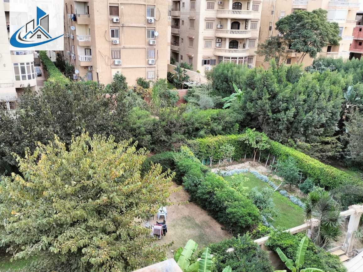 https://aqarmap.com.eg/ar/listing/6339139-for-sale-cairo-6th-of-october-el-hay-el-motamyz-el-motamayez-neighborhood-abd-el-moneim-riad-st