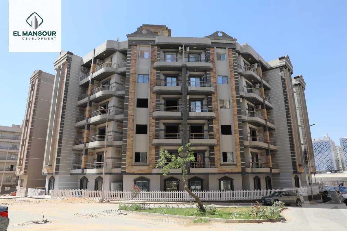 https://aqarmap.com.eg/en/listing/5938154-for-sale-cairo-new-cairo-el-kattameya-compounds-in-kattameya-kmbwnd-mkny-lmnswr-llttwyr