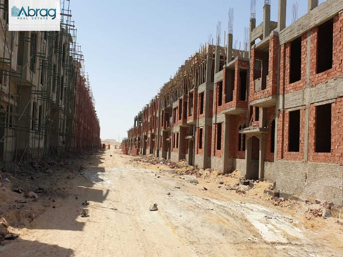 https://aqarmap.com.eg/en/listing/5788228-for-sale-ain-elsokhna-resorts-lsyryn-blm-bytsh