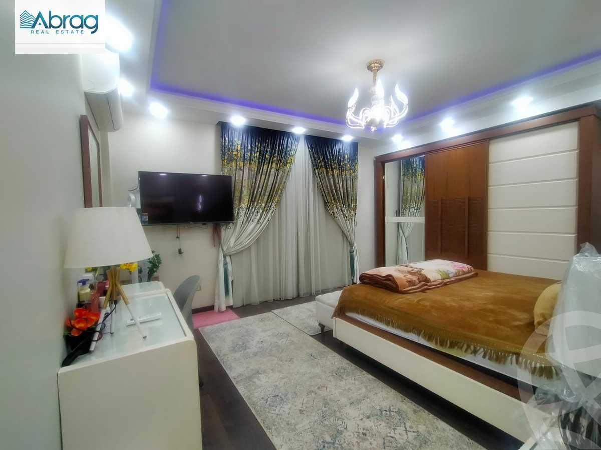 https://aqarmap.com.eg/en/listing/4189670-for-sale-cairo-el-sheikh-zayed-city-compounds-greens