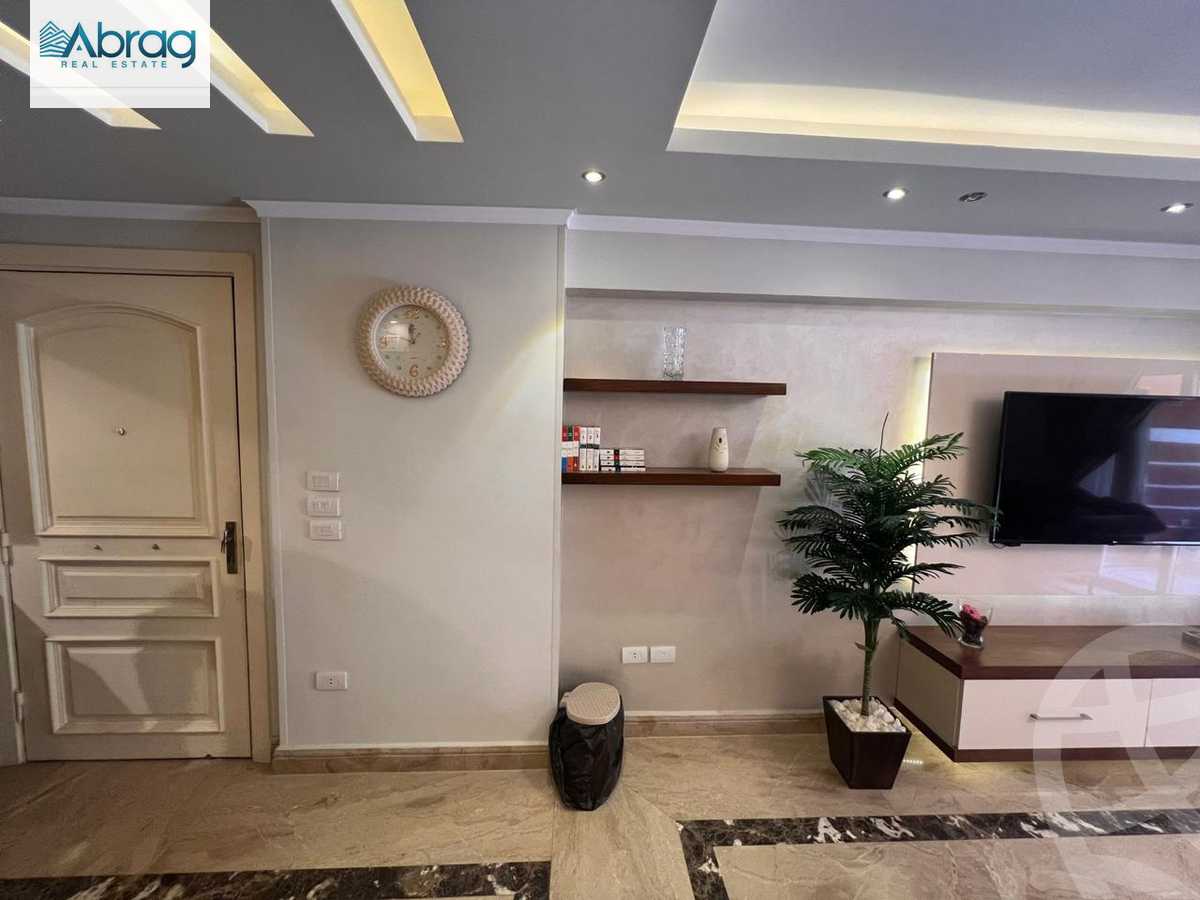 https://aqarmap.com.eg/en/listing/5010585-for-sale-cairo-el-sheikh-zayed-city-compounds-green-3