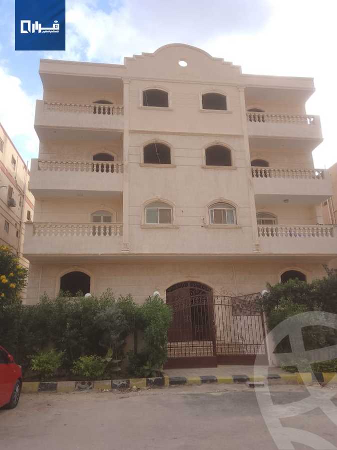 https://aqarmap.com.eg/ar/listing/4898849-for-sale-cairo-el-sheikh-zayed-city-el-hay-el-hady-ashaer-area-1-street-10