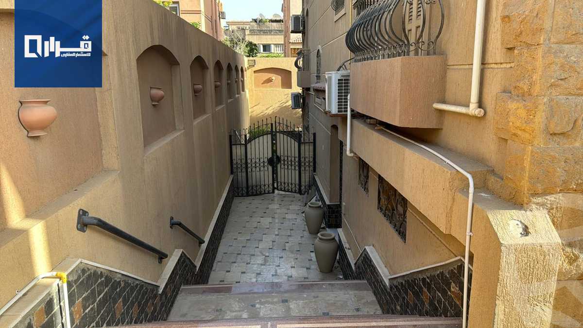 https://aqarmap.com.eg/ar/listing/5723798-for-sale-cairo-el-sheikh-zayed-city-compounds-el-yasmeen-compound