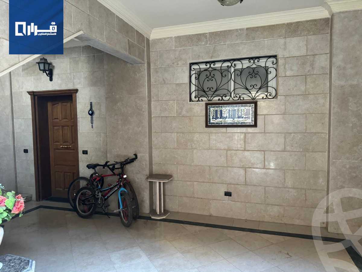 https://aqarmap.com.eg/ar/listing/5723798-for-sale-cairo-el-sheikh-zayed-city-compounds-el-yasmeen-compound