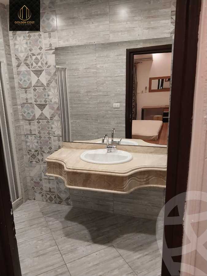 https://aqarmap.com.eg/ar/listing/4841585-for-rent-cairo-new-cairo-lrhb-city-phase-5-talaat-mostafa-st