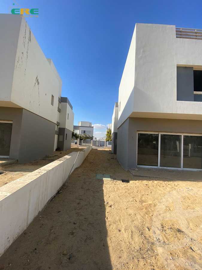 https://aqarmap.com.eg/en/listing/4781161-for-sale-cluster-2-hyde-park