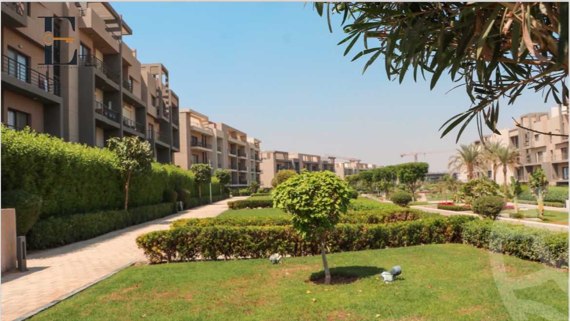 https://aqarmap.com.eg/en/listing/4843247-for-sale-cairo-new-cairo-compounds-fifth-square