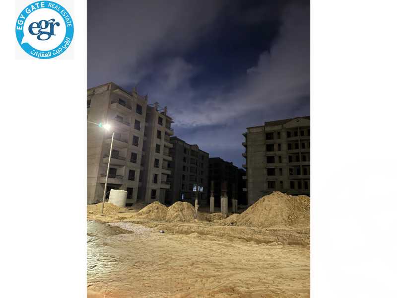 https://aqarmap.com.eg/en/listing/5651083-for-sale-cairo-new-cairo-compounds-loaloat-new-cairo
