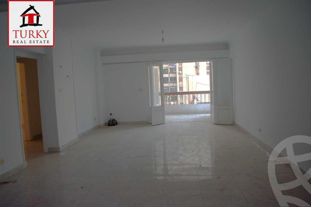 https://aqarmap.com.eg/ar/listing/5603567-for-sale-alexandria-roshdy-al-moaaskar-al-romani-st