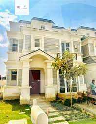 https://aqarmap.com.eg/ar/listing/5820109-for-sale-cairo-new-cairo-compounds-mountain-view-hyde-park