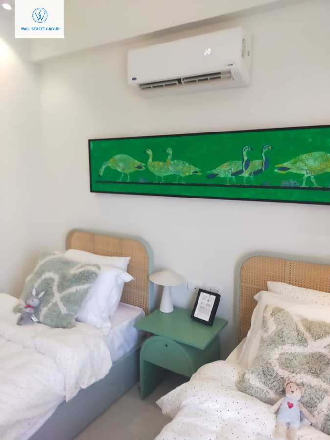 https://aqarmap.com.eg/ar/listing/5301394-for-sale-cairo-new-cairo-compounds-mountain-view-hyde-park
