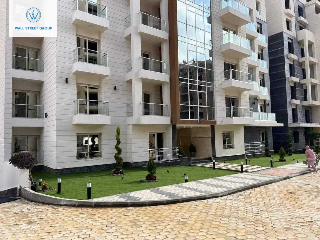 https://aqarmap.com.eg/en/listing/5010508-for-sale-cairo-new-administrative-capital-r7-oia