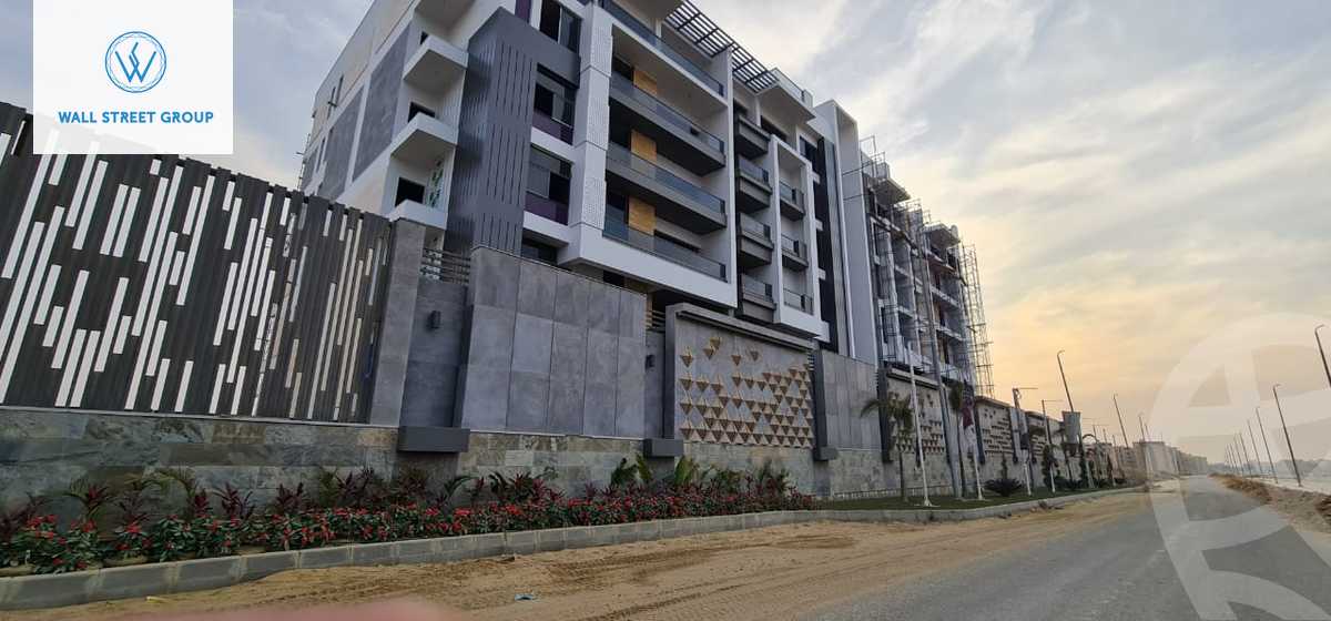 https://aqarmap.com.eg/en/listing/5557252-for-sale-cairo-new-cairo-compounds-dh-ykwn-ryzdns-styl-hwm