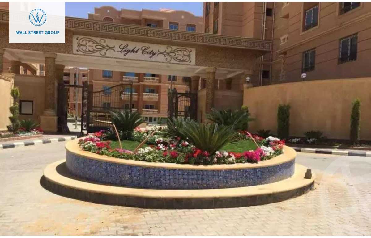 https://aqarmap.com.eg/ar/listing/5052445-for-sale-cairo-new-cairo-compounds-light-city