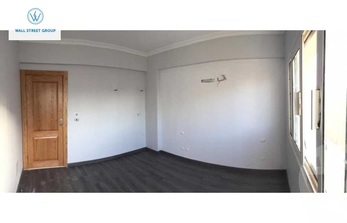 https://aqarmap.com.eg/ar/listing/5404987-for-sale-cairo-new-cairo-compounds-mountain-view-hyde-park