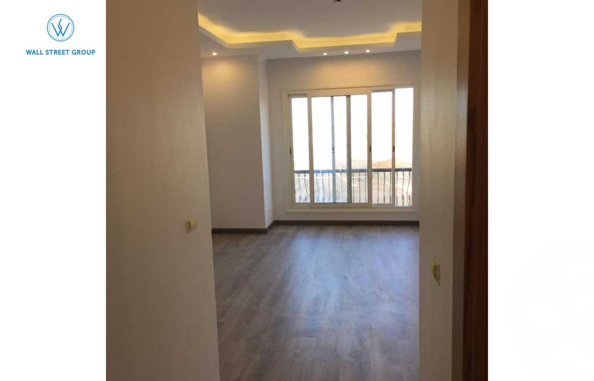 https://aqarmap.com.eg/ar/listing/5404987-for-sale-cairo-new-cairo-compounds-mountain-view-hyde-park