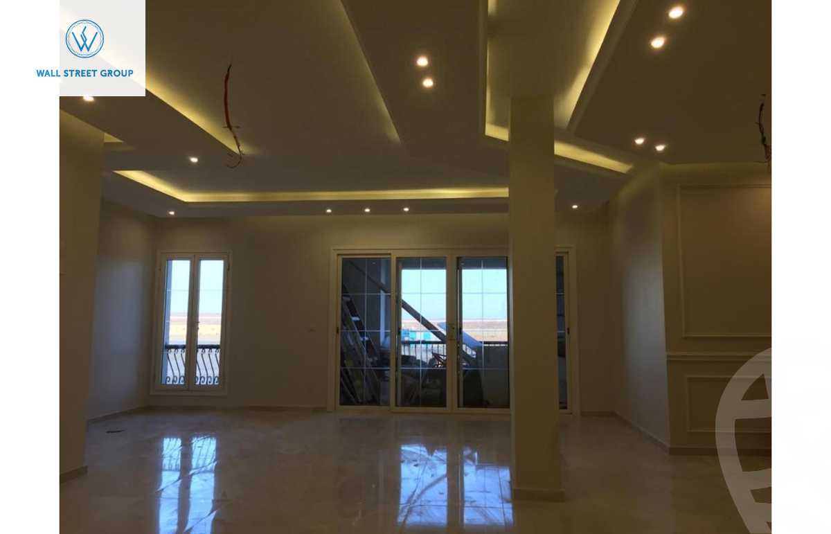 https://aqarmap.com.eg/ar/listing/5404987-for-sale-cairo-new-cairo-compounds-mountain-view-hyde-park