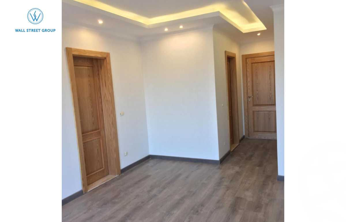 https://aqarmap.com.eg/ar/listing/5404987-for-sale-cairo-new-cairo-compounds-mountain-view-hyde-park