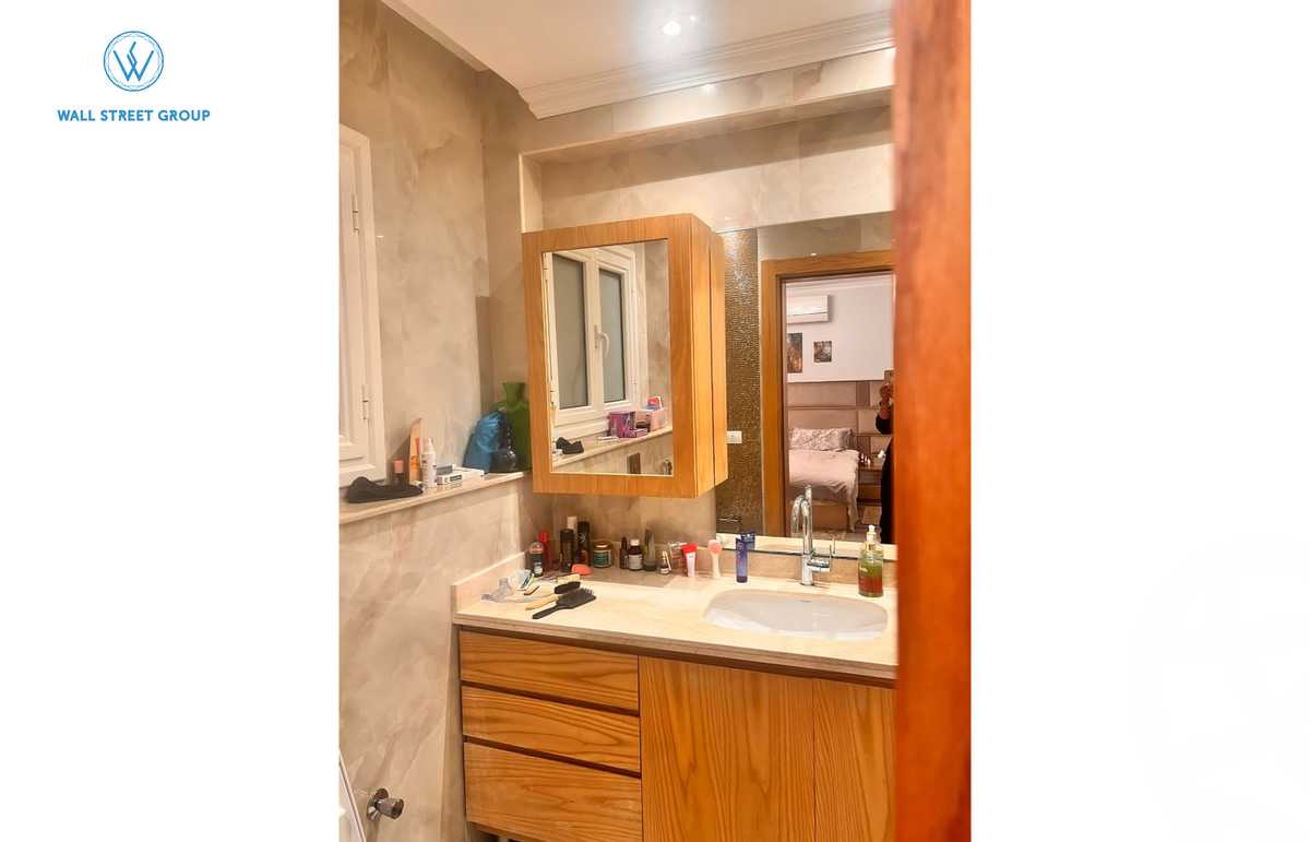 https://aqarmap.com.eg/ar/listing/5404987-for-sale-cairo-new-cairo-compounds-mountain-view-hyde-park