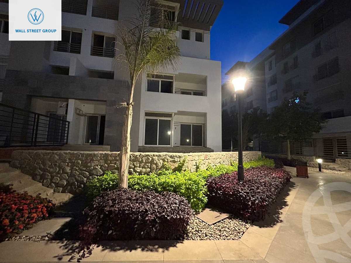 https://aqarmap.com.eg/en/listing/5280062-for-sale-cairo-new-cairo-compounds-hyde-park