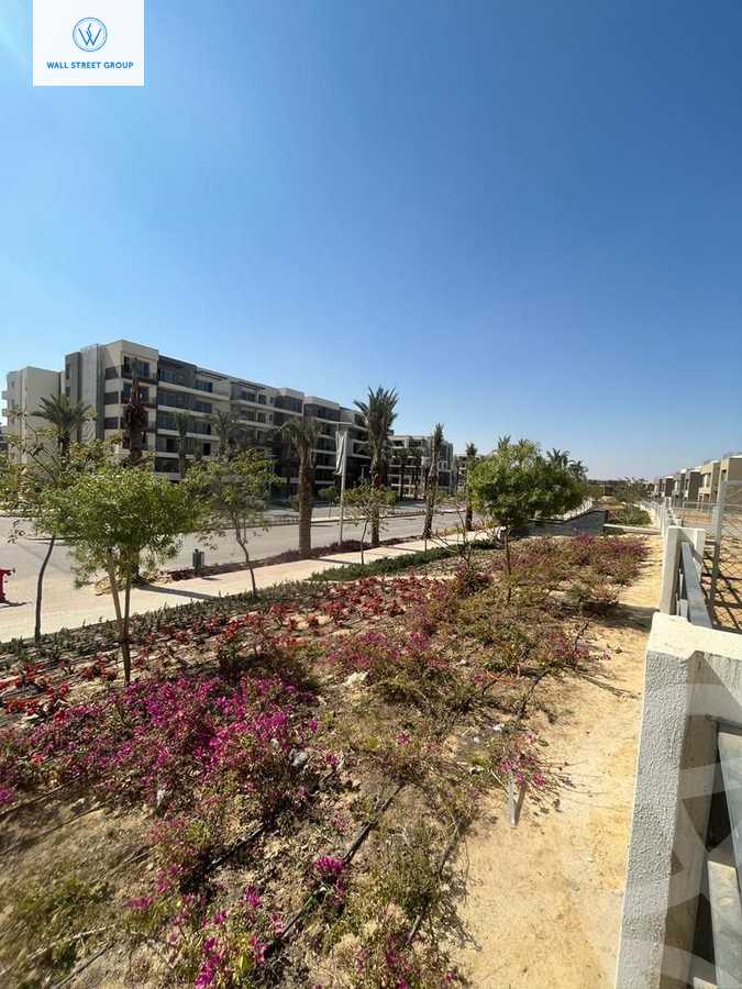 https://aqarmap.com.eg/en/listing/5304913-for-sale-cairo-new-cairo-compounds-blm-hylz-nyw-kyrw