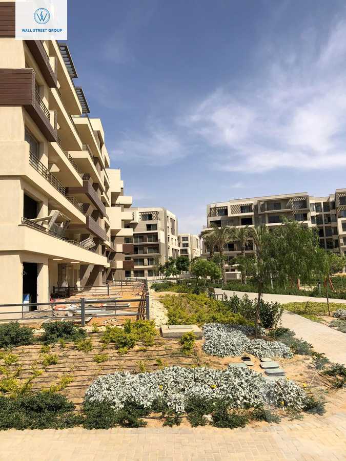 https://aqarmap.com.eg/en/listing/5304913-for-sale-cairo-new-cairo-compounds-blm-hylz-nyw-kyrw