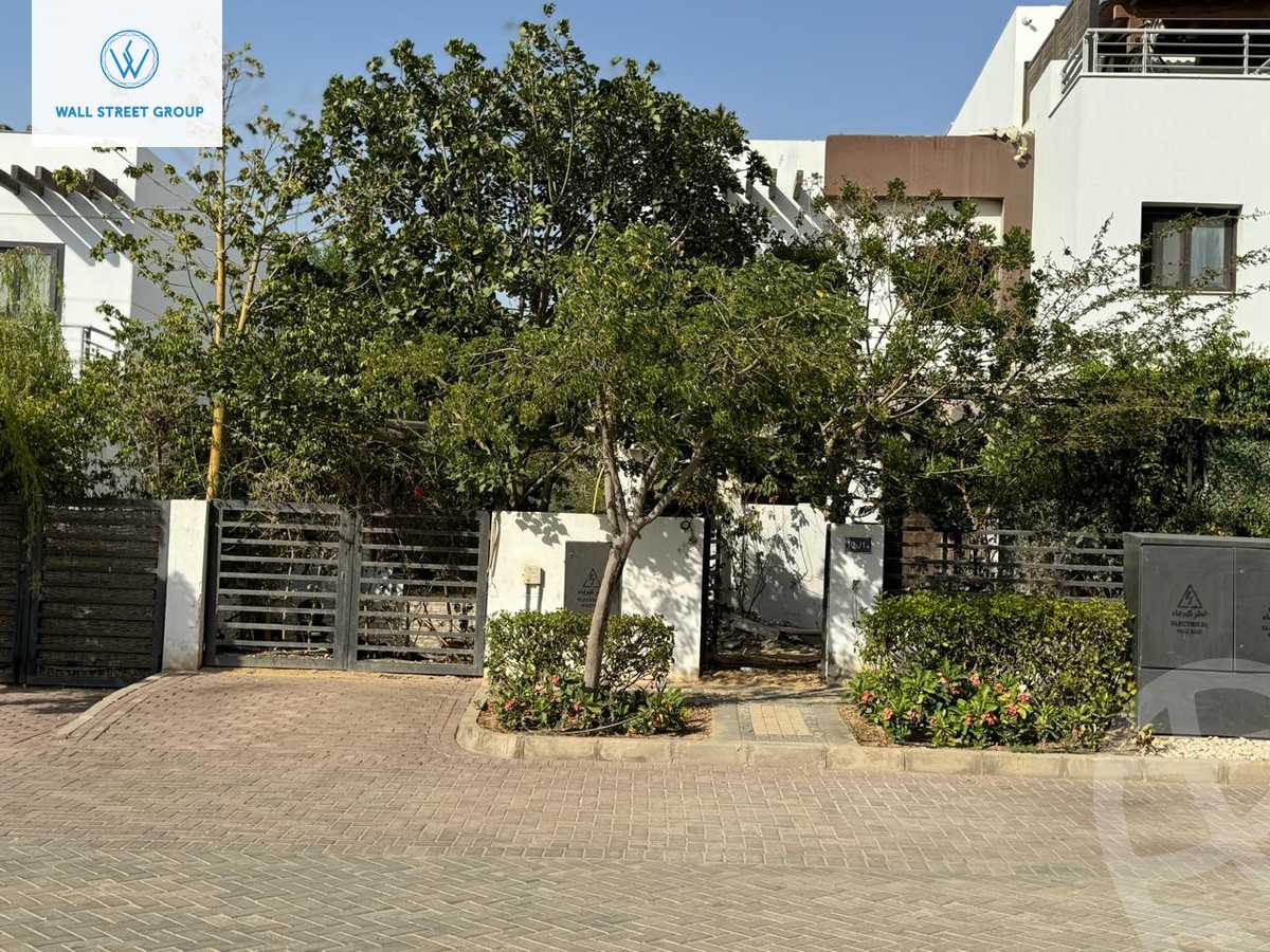 https://aqarmap.com.eg/en/listing/5401040-for-sale-cairo-new-cairo-compounds-hyde-park-centre-ville-hyde-park