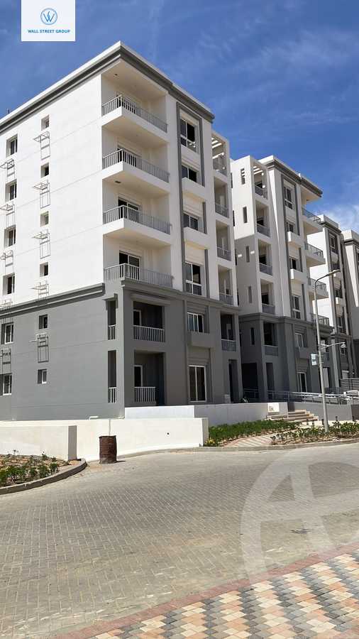 https://aqarmap.com.eg/en/listing/5446776-for-sale-cairo-new-cairo-compounds-hyde-park-centre-ville-hyde-park