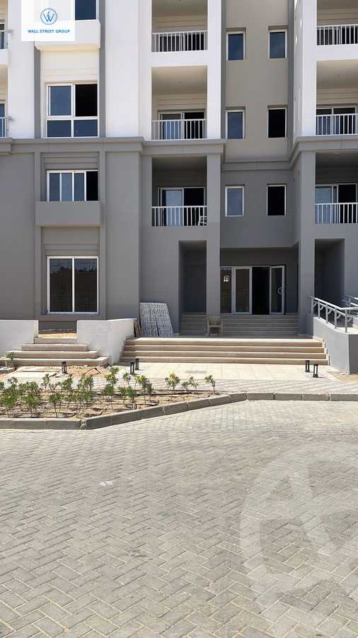 https://aqarmap.com.eg/en/listing/5446776-for-sale-cairo-new-cairo-compounds-hyde-park-centre-ville-hyde-park