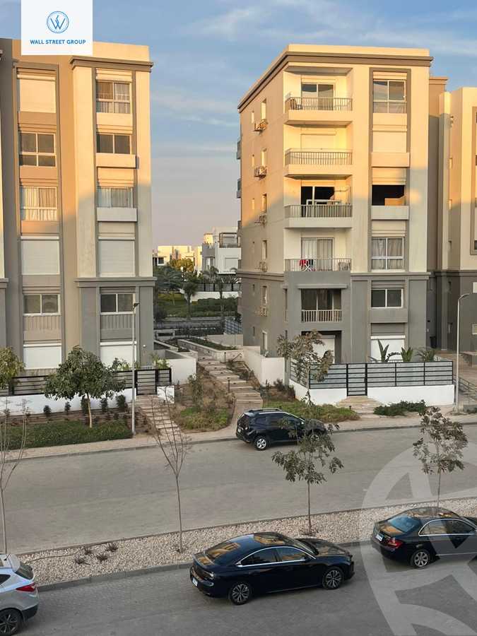 https://aqarmap.com.eg/en/listing/5586569-for-sale-cairo-new-cairo-compounds-hyde-park-centre-ville-hyde-park